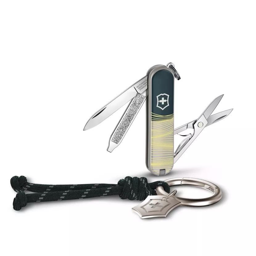 Купить Складной нож VICTORINOX Мод. CLASSIC SD NEW YORK STYLE в Алматы — магазин Korgan Center | Казахстан | Доставка во все регионы