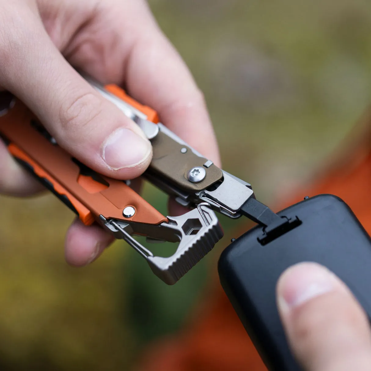 Мультиинструмент LEATHERMAN Мод. SIGNAL MESA VERDE для охоты и туризма в Алматы, Казахстан