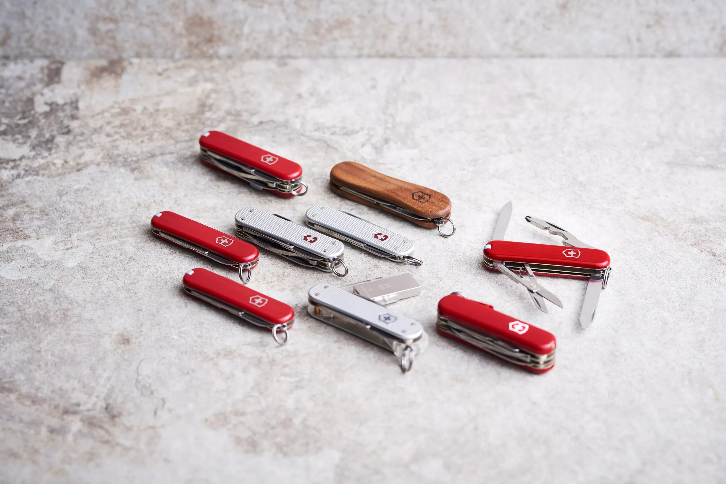 Victorinox – легендарные швейцарские ножи и аксессуары!