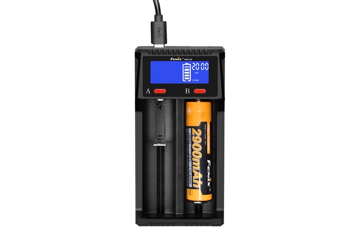 Зарядное устройство FENIX Мод. ARE-D2 (4.2V/3.65V, 0.5A/1.0A/2.0A)(DC:5V/2A max (USB)) — зарядное устройство fenix мод. are-d2 (4.2v/3.65v, 0.5a/1.0a/2.0a)(dc:5v/2a max (usb)) Алматы, Казахстан