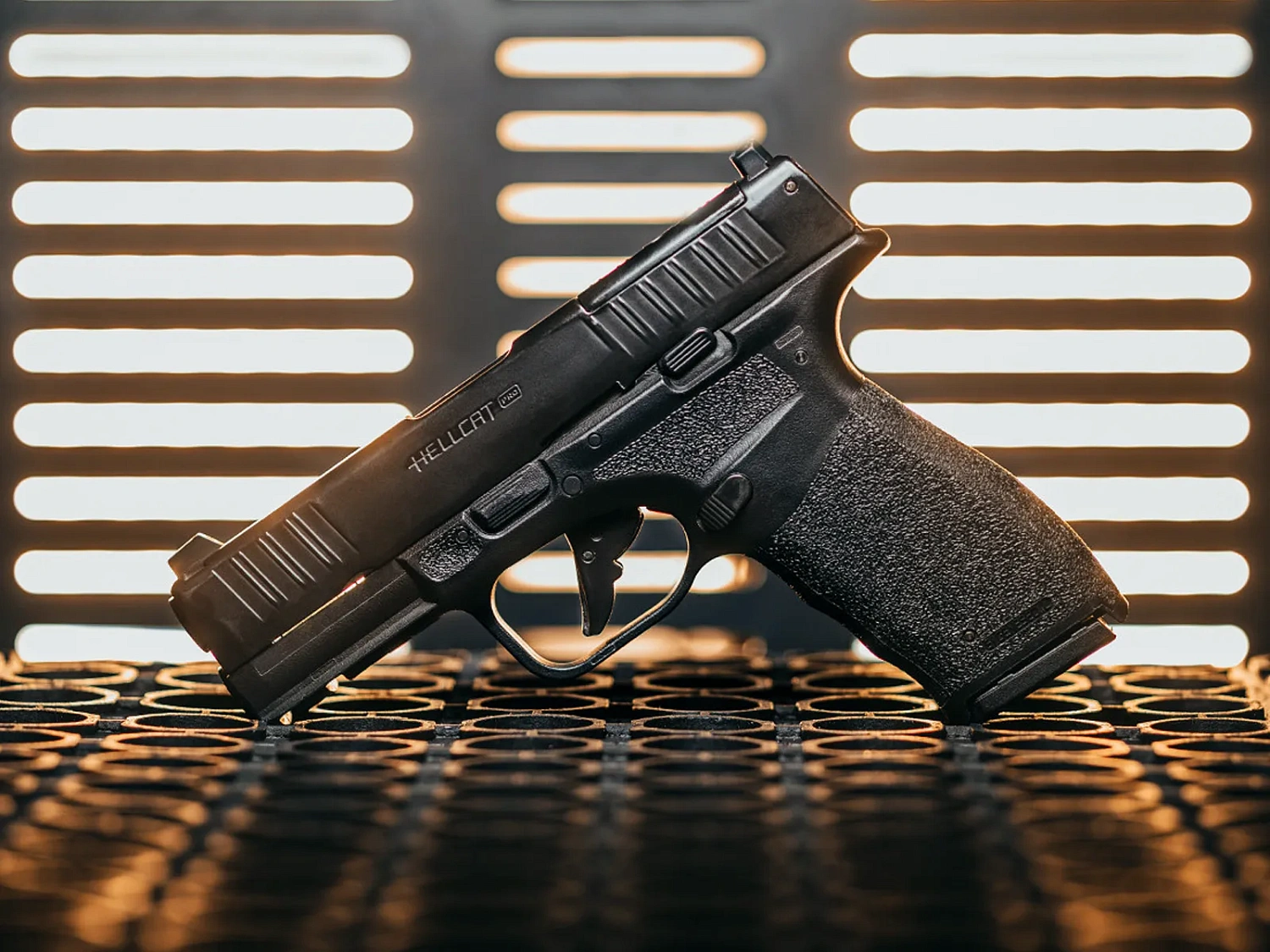 Страйкбольный пистолет ASG Мод. SPRINGFIELD ARMORY HELLCAT PRO