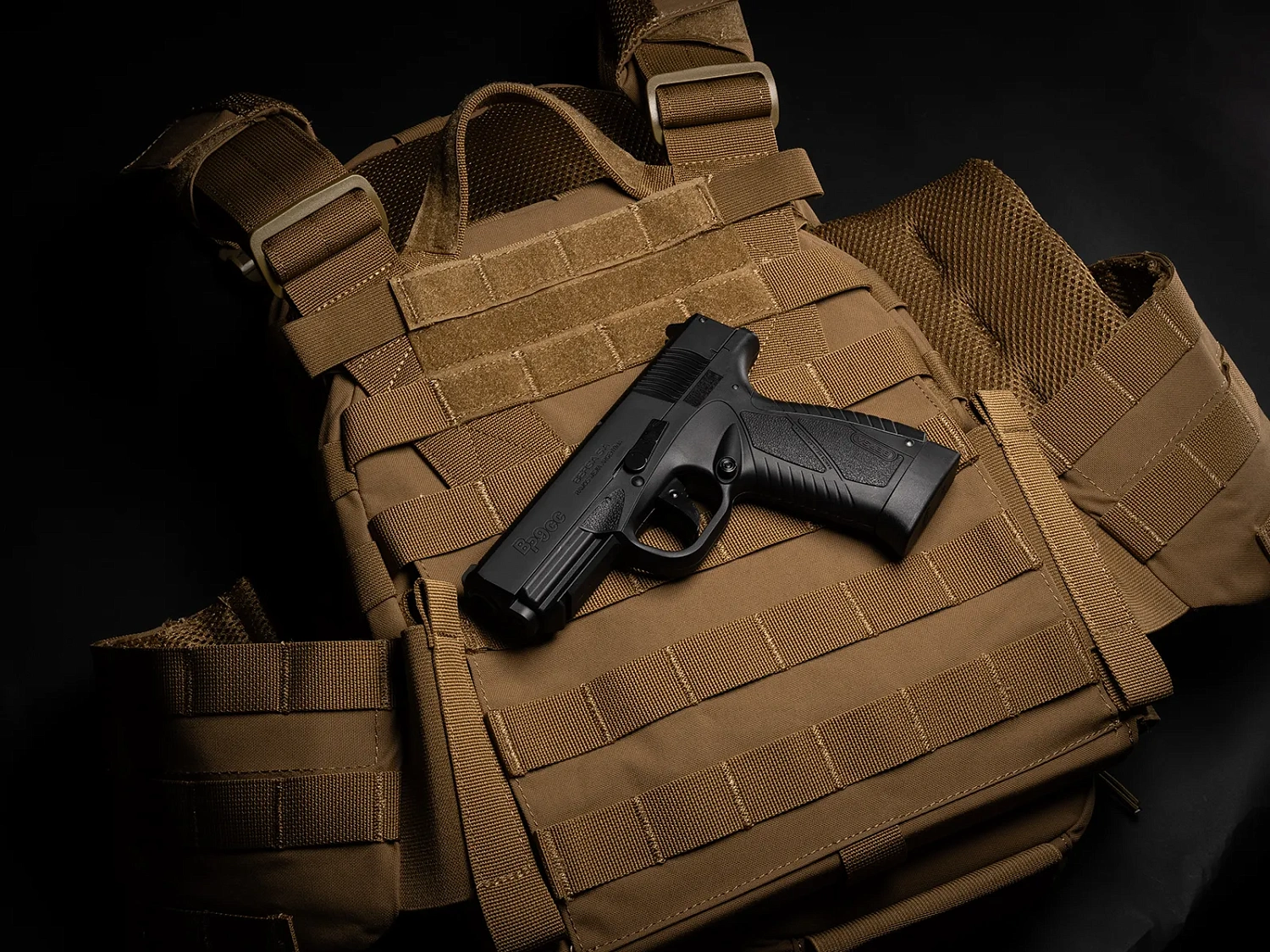 Страйкбольный пистолет ASG Мод. BERSA BP9CC